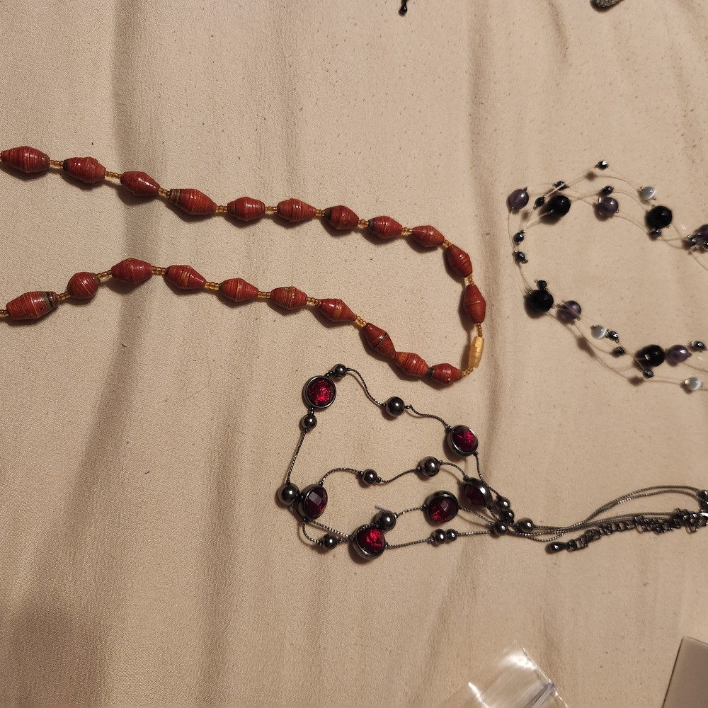 Elegant Red and Black Beaded Necklace